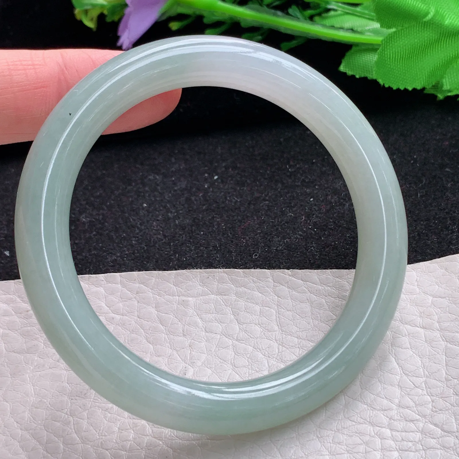 n自然光55.5*9.2叮当镯 缅甸翡翠a货玉手镯冰晴圆条美人镯