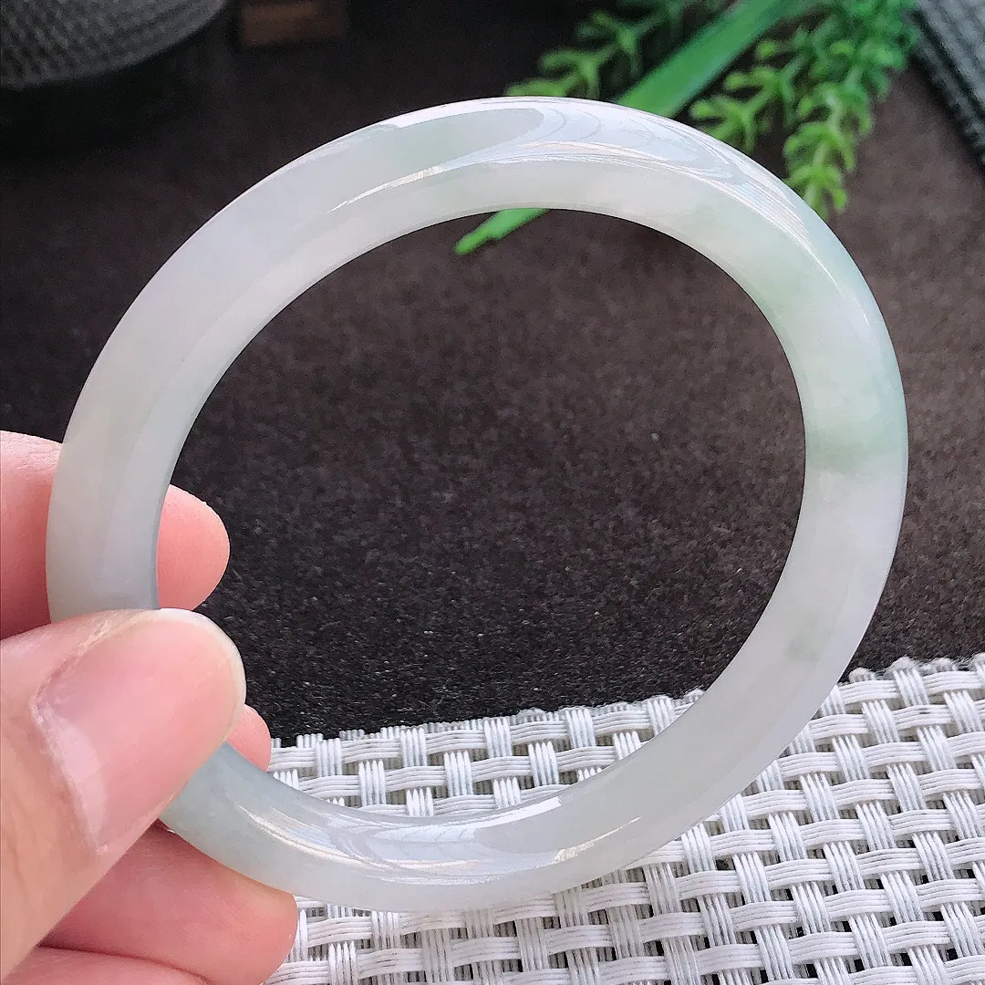 天然A货翡翠56/8.6/8老坑冰胶果冻圆条手镯玉手镯