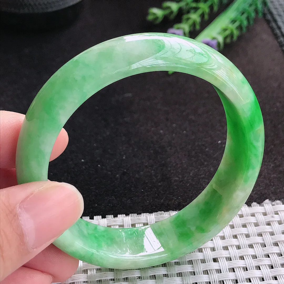 天然A货翡翠57/15.9/7.9老坑精美辣阳绿黄加绿手镯宽边玉手镯