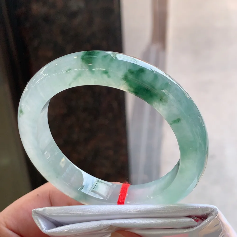 正圈高冰飘花 无瑕 尺寸:54.3/11.5/9.4 花美 种水好