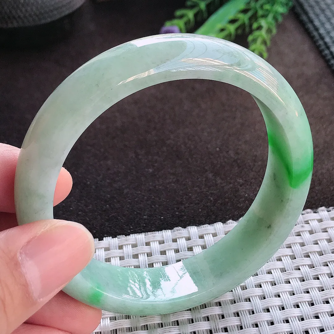 天然A货翡翠59.5/15/7.9老坑精美温润飘阳绿轮胎手镯宽边玉手镯