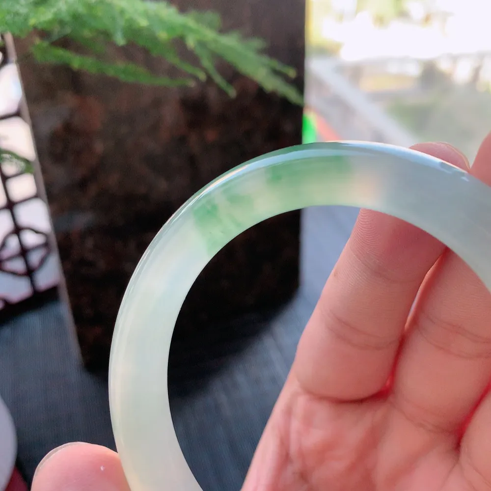 圆条冰玻绿花 微棉根 尺寸:55.7/9.1/9.9 种色俱佳 荧光闪闪