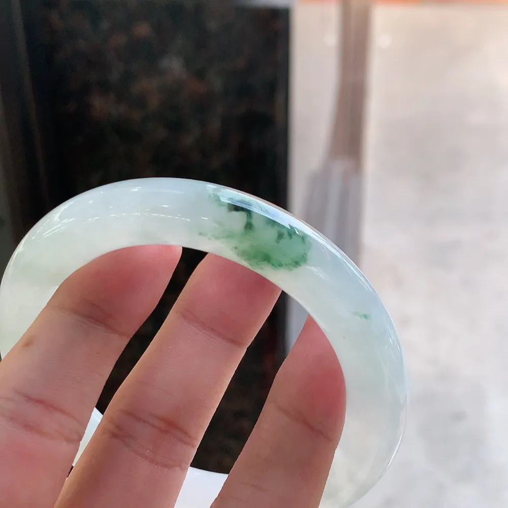 圆条高冰飘花 无瑕 尺寸:57.3/11.1 花美