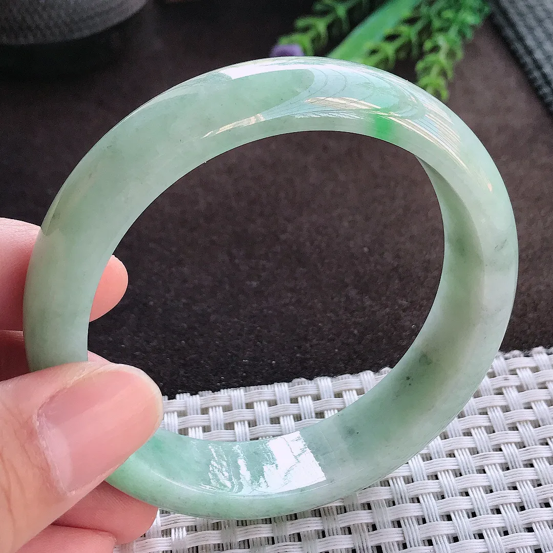 天然A货翡翠59.5/15/7.9老坑精美温润飘阳绿轮胎手镯宽边玉手镯