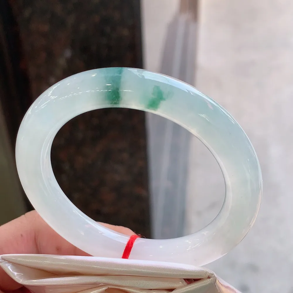 圆条高冰飘花 无瑕 尺寸:54.9/10.3 花美 种水好🥰🥰