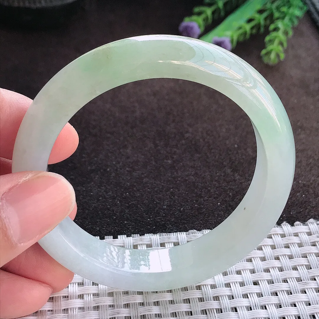 天然A货翡翠55/12.3/8.3老坑冰胶水灵手镯宽边玉手镯