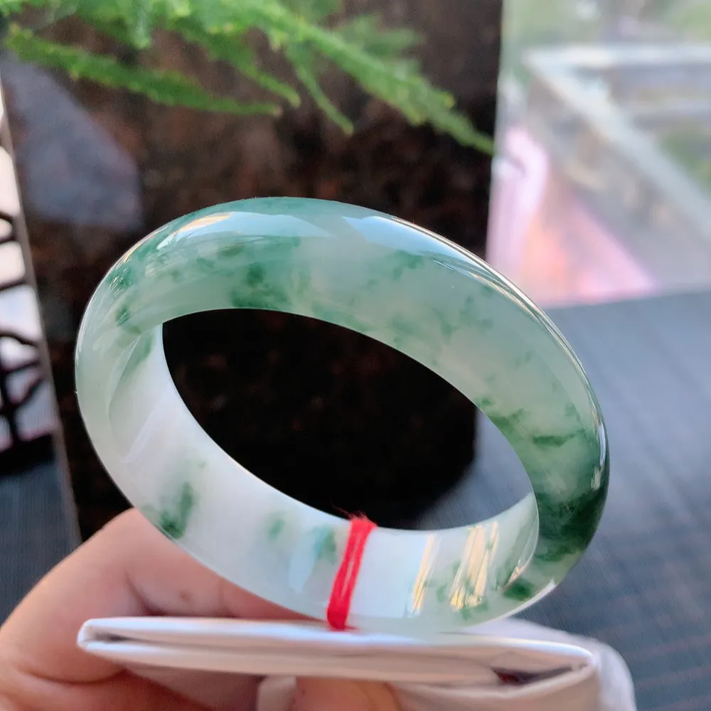 正圈冰飘花 无瑕 尺寸:58.5/17.5/7.8 花美