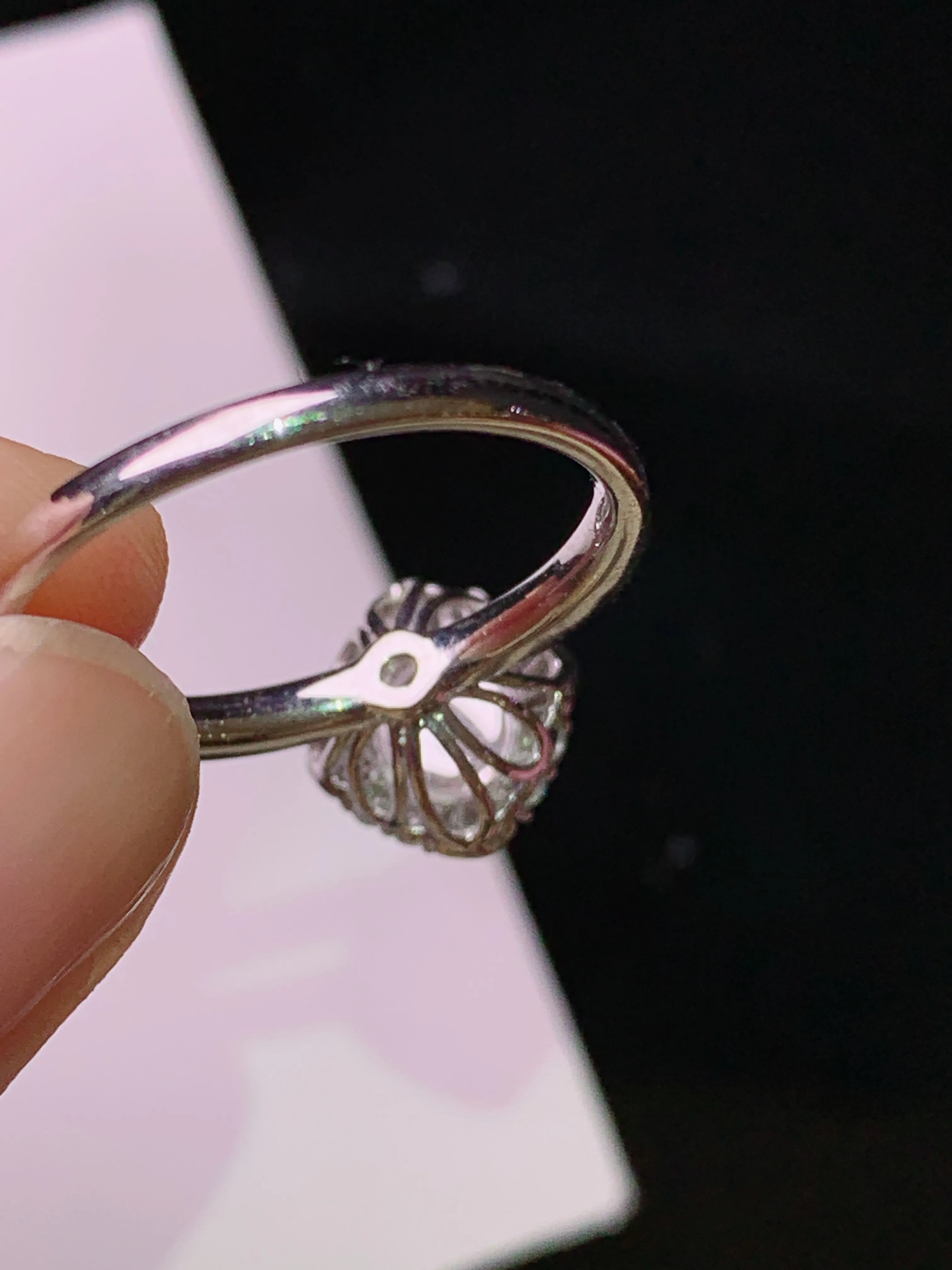 18k金钻镶嵌满绿蛋面戒指 玉质细腻 色泽艳丽清新 圈口14.5 整体尺寸10*9.3*9.3