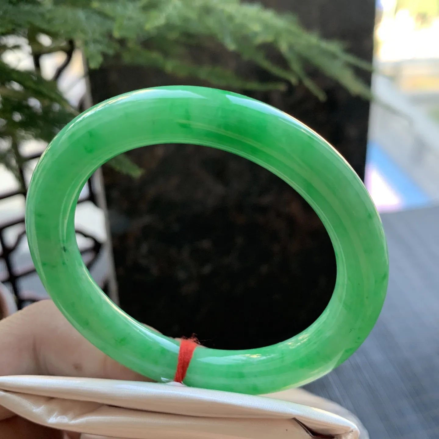 圆条满绿 微细纹 尺寸:52.1/9.2/8.8 满色