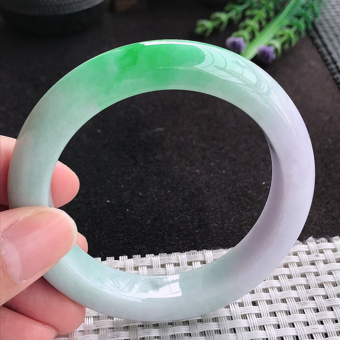 天然A货翡翠58/12.5/10.2老坑精美温润飘阳绿手镯宽边玉手镯