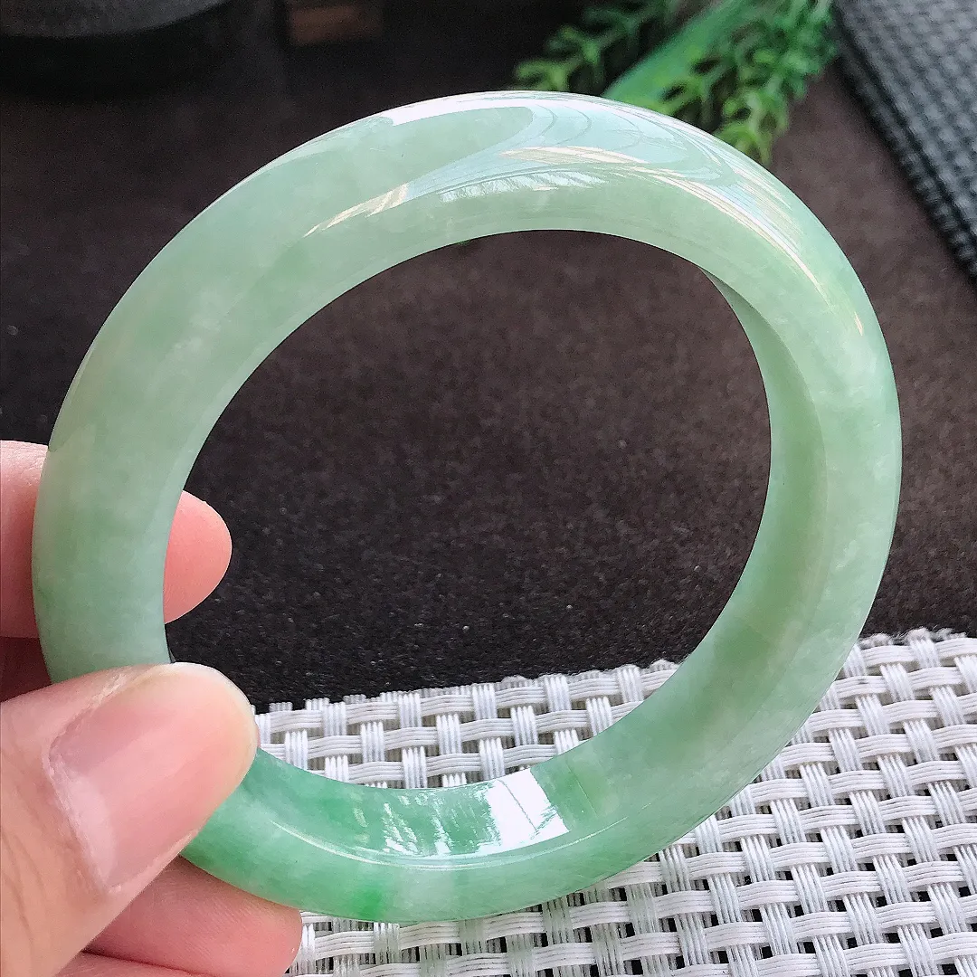 天然A货翡翠59.5/12.6/9.5老坑精美温润满绿手镯宽边玉手镯