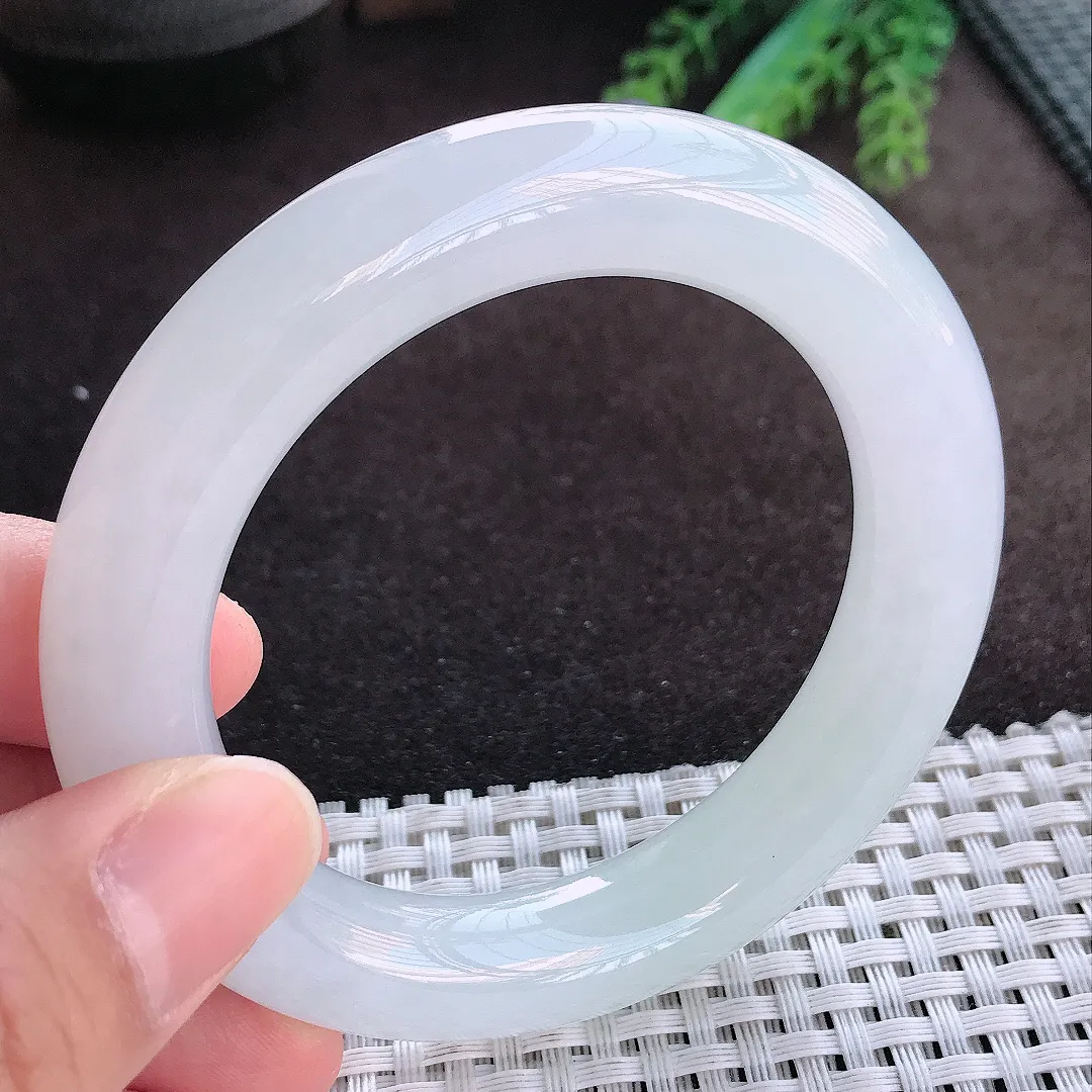 天然A货翡翠54.2/11.6老坑冰纯果冻胶月光白圆条手镯玉手镯