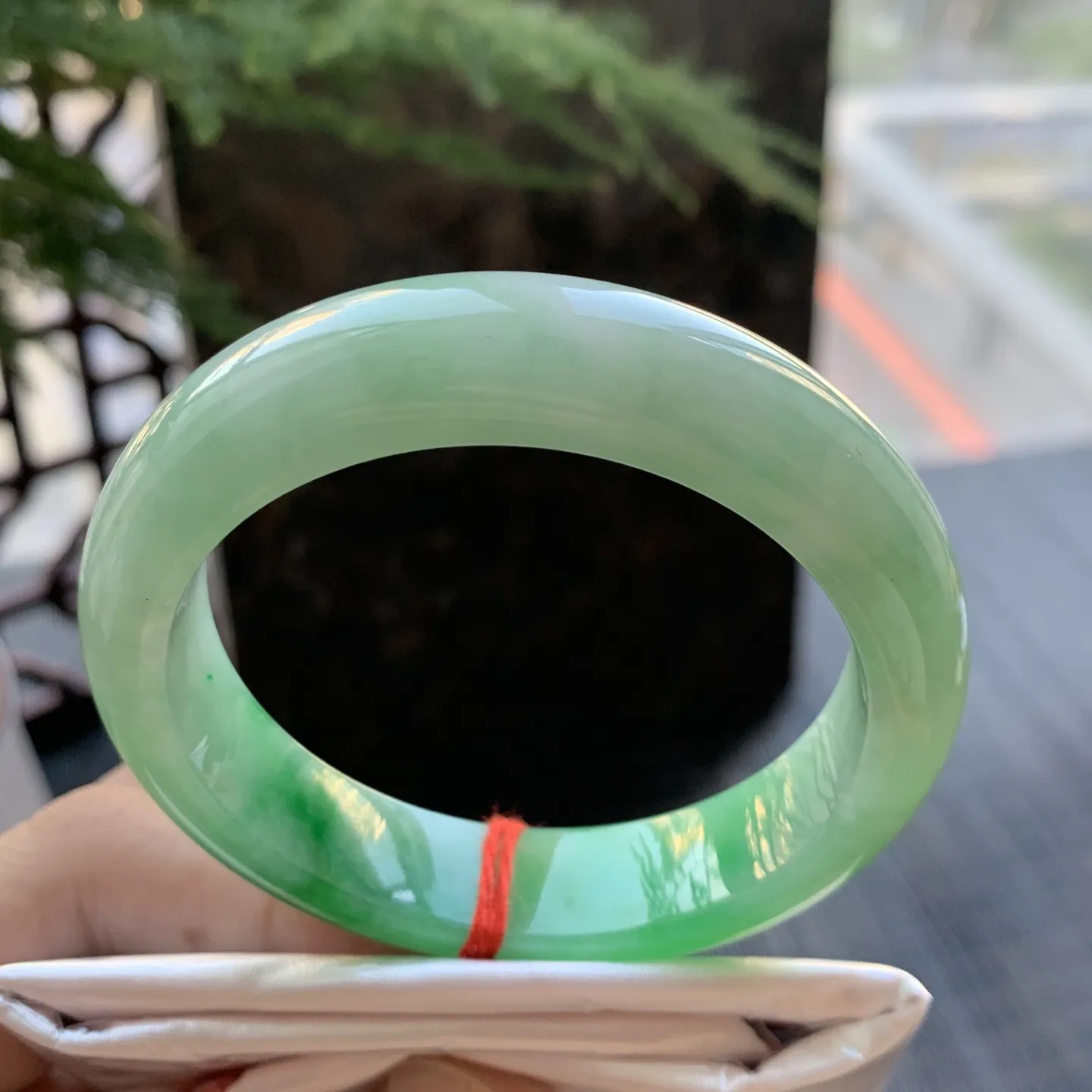 正圈冰糯辣绿 微细纹 尺寸:51.6/12.8/8.1 色辣