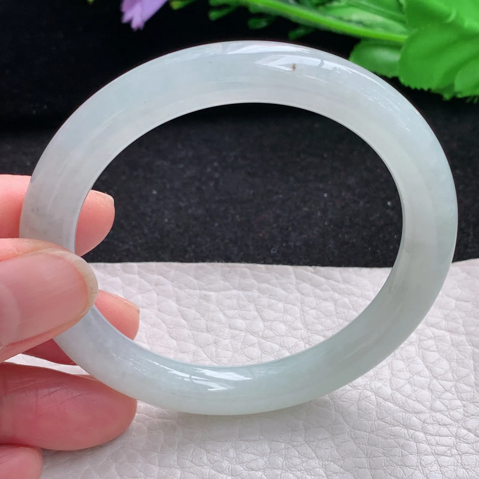 n自然光54*8.8叮当镯 缅甸翡翠a货玉手镯冰纯圆条美人镯