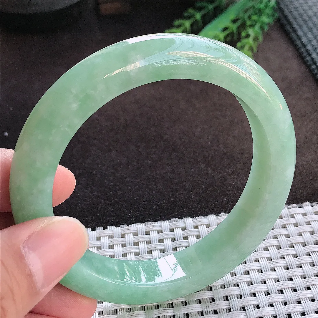 天然A货翡翠59.5/12.6/9.5老坑精美温润满绿手镯宽边玉手镯