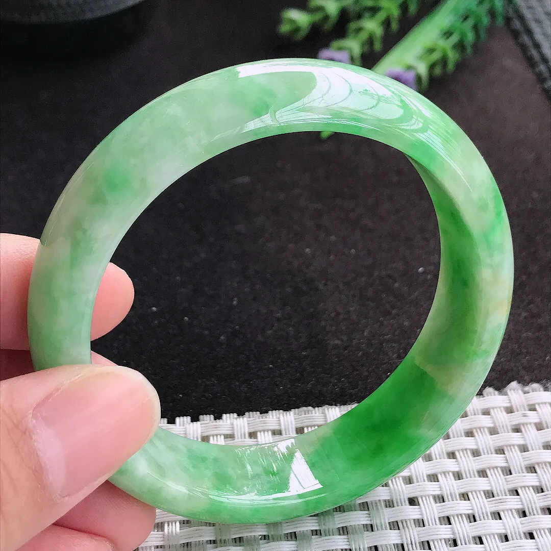 天然A货翡翠57/15.9/7.9老坑精美辣阳绿黄加绿手镯宽边玉手镯