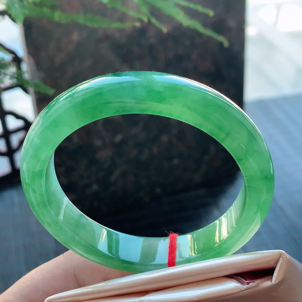 正圈高冰辣绿 无瑕 尺寸:57.1/12.8/8.2 种色兼备🥰🥰