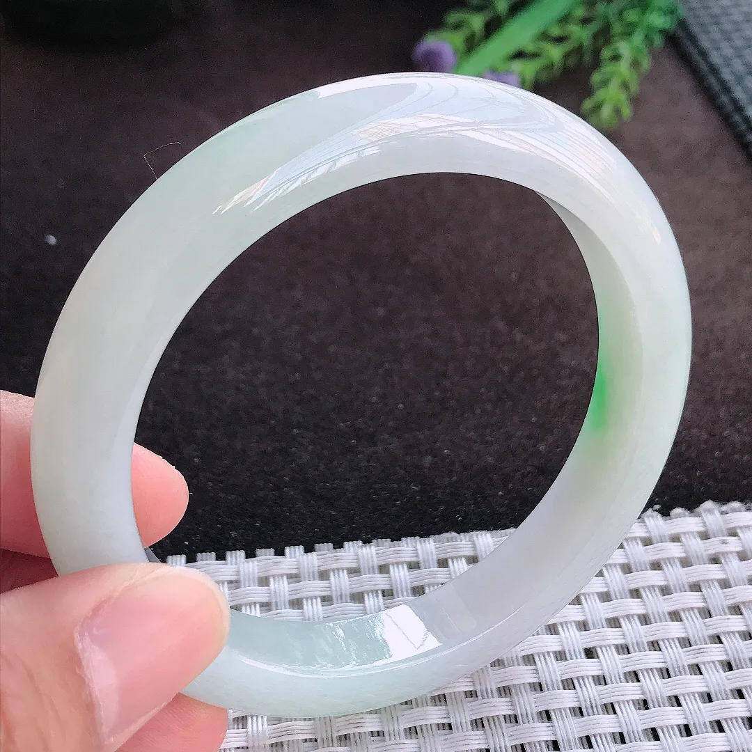 天然A货翡翠60/11/9老坑冰胶果冻飘阳绿手镯宽边玉手镯