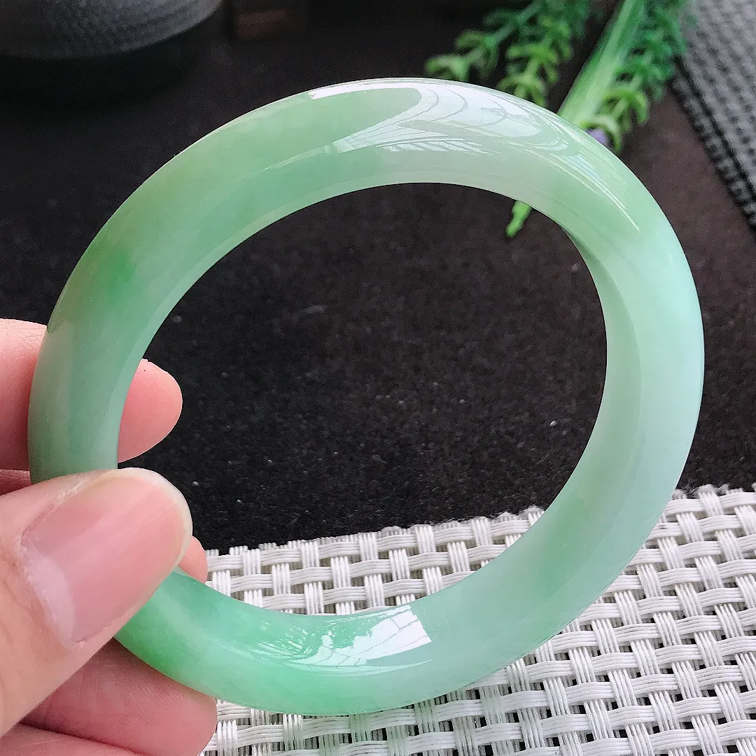 天然A货翡翠59/11.6/9.6老坑冰润起胶飘绿手镯宽边玉手镯