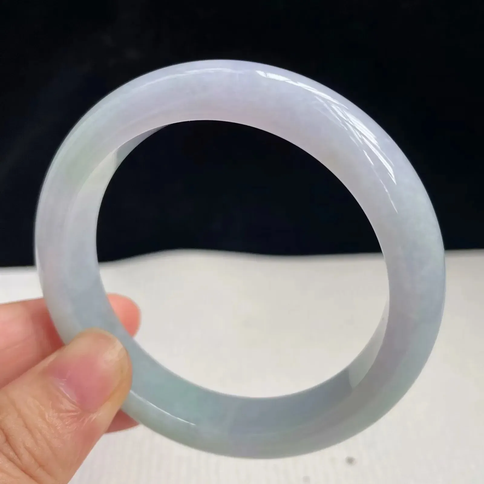 53.7mm自然光拍摄天然翡翠紫罗兰好种水正圈手镯 51.09克