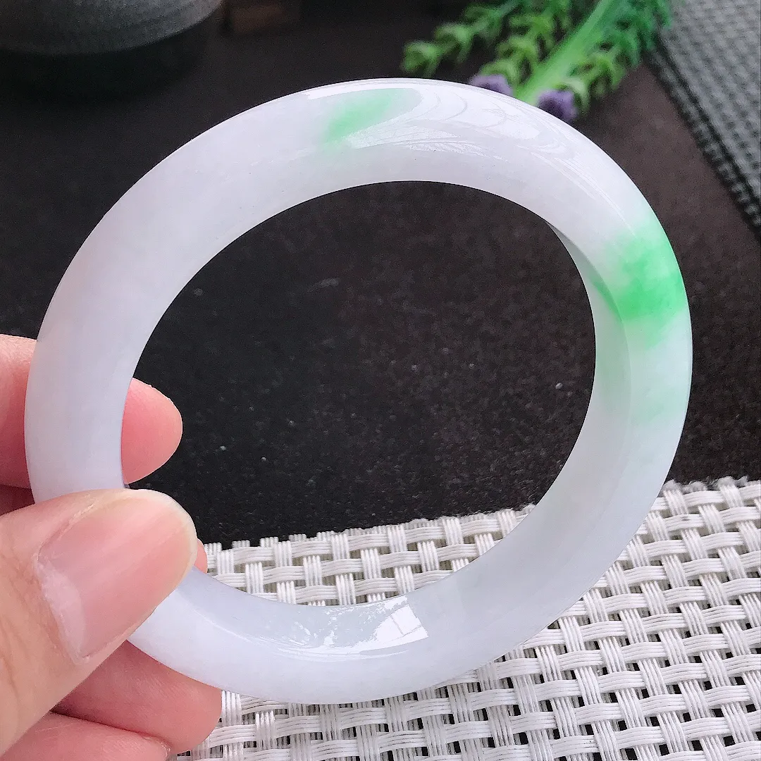 天然A货翡翠59/11.9/9.5老坑秀气冰润白底青飘绿手镯宽边玉手镯