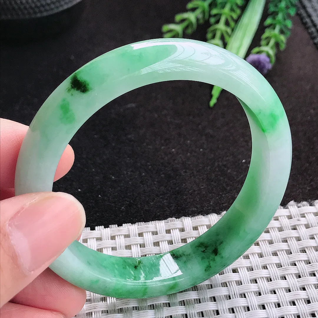 天然A货翡翠54.5/12.3/7.6老坑精美飘绿手镯宽边玉手镯