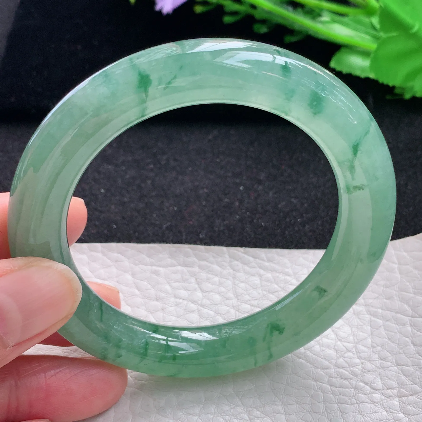 xo收藏级55*11.2美人镯 缅甸翡翠a货玉手镯冰绿飘花圆条玉手环