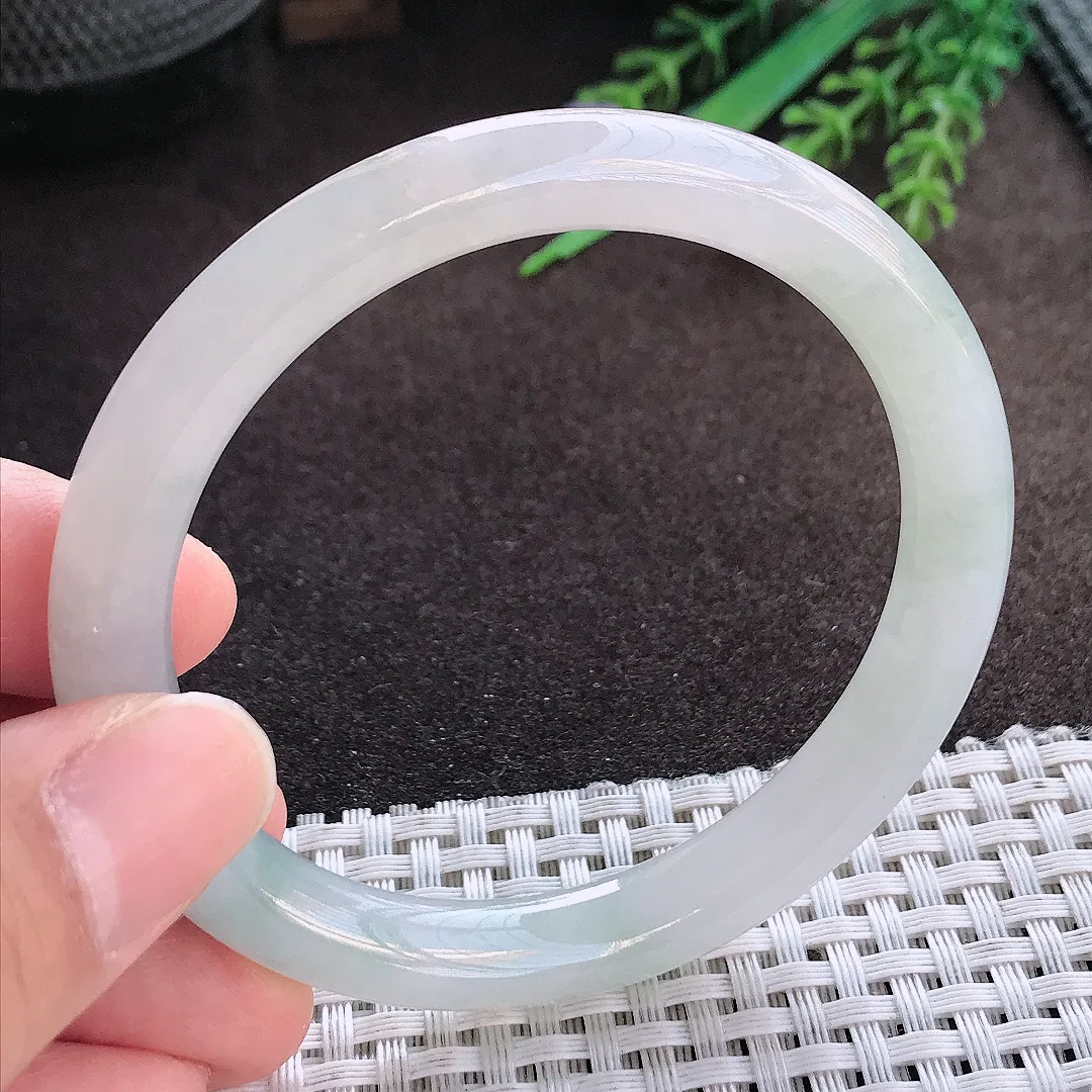 天然A货翡翠56/8.6/8老坑冰胶果冻圆条手镯玉手镯