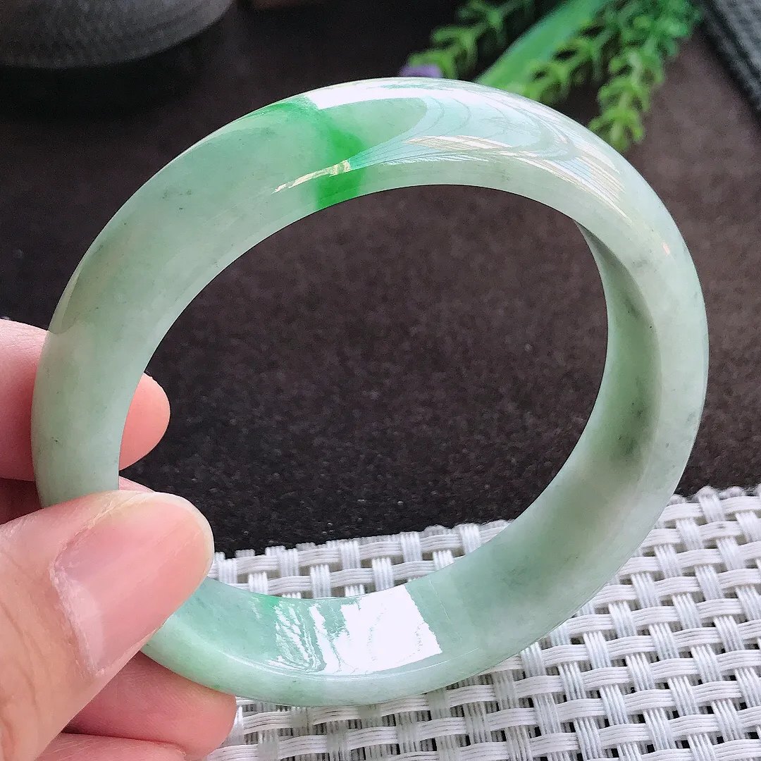 天然A货翡翠59.5/15/7.9老坑精美温润飘阳绿轮胎手镯宽边玉手镯