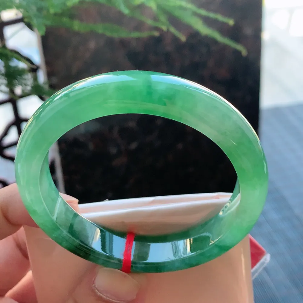 正圈高冰辣绿 无瑕 尺寸:57.1/12.8/8.2 种色兼备🥰🥰