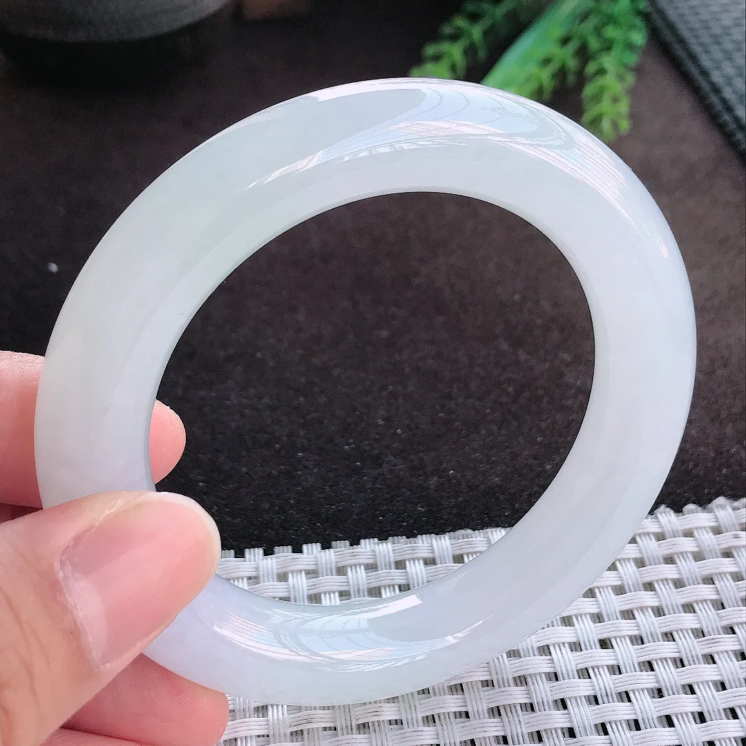 天然A货翡翠54.2/11.6老坑冰纯果冻胶月光白圆条手镯玉手镯
