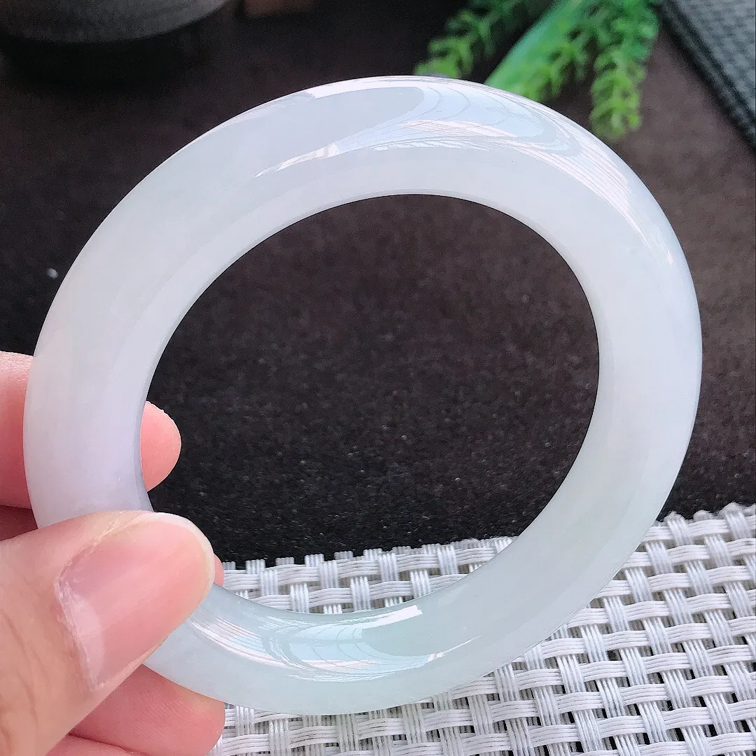 天然A货翡翠54.2/11.6老坑冰纯果冻胶月光白圆条手镯玉手镯