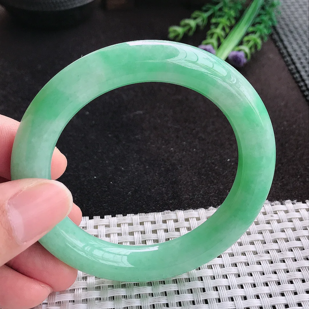 天然A货翡翠55.5/11.1/10.8老坑精美满绿圆条手镯玉手镯