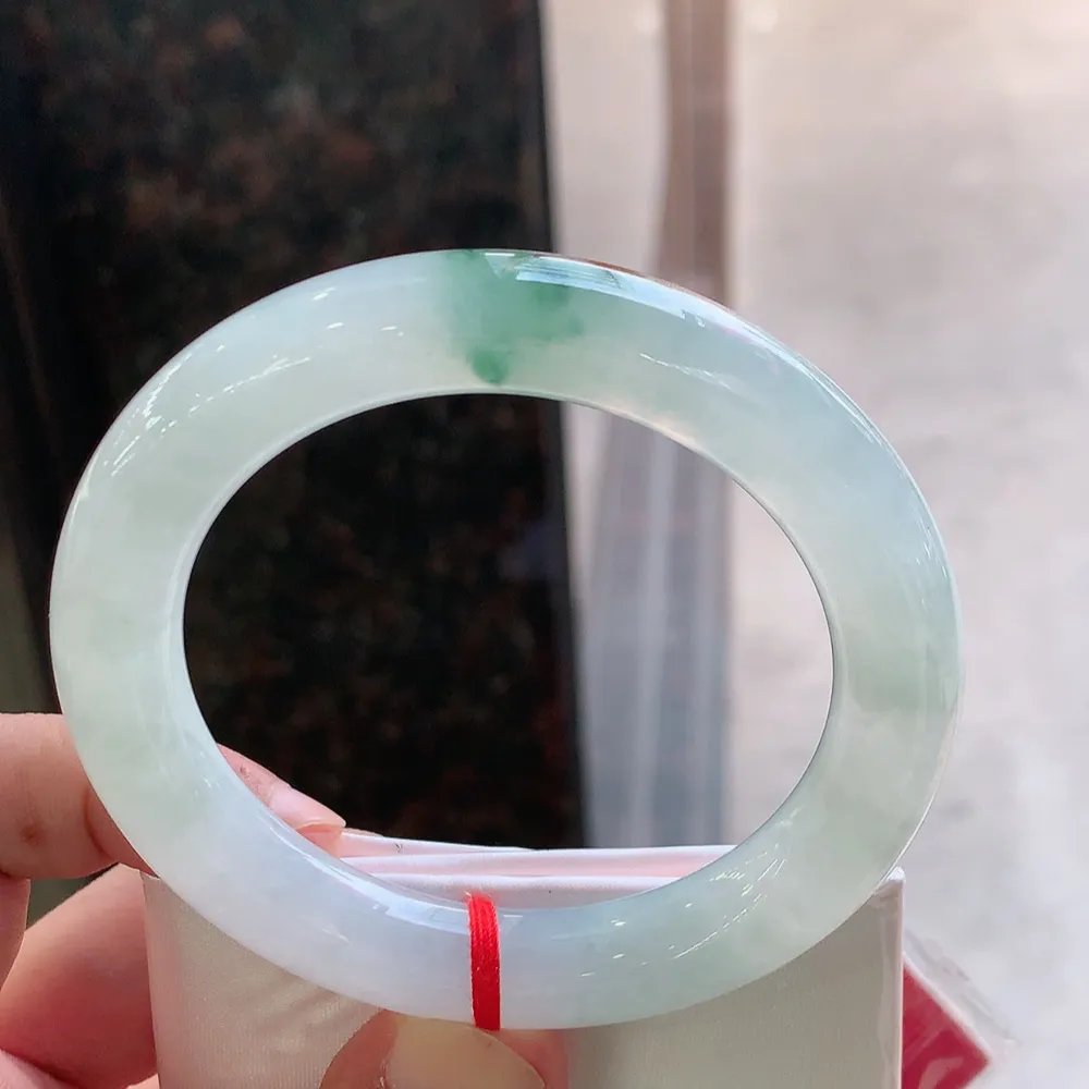 圆条高冰飘花 无瑕 尺寸:57.3/11.1 花美