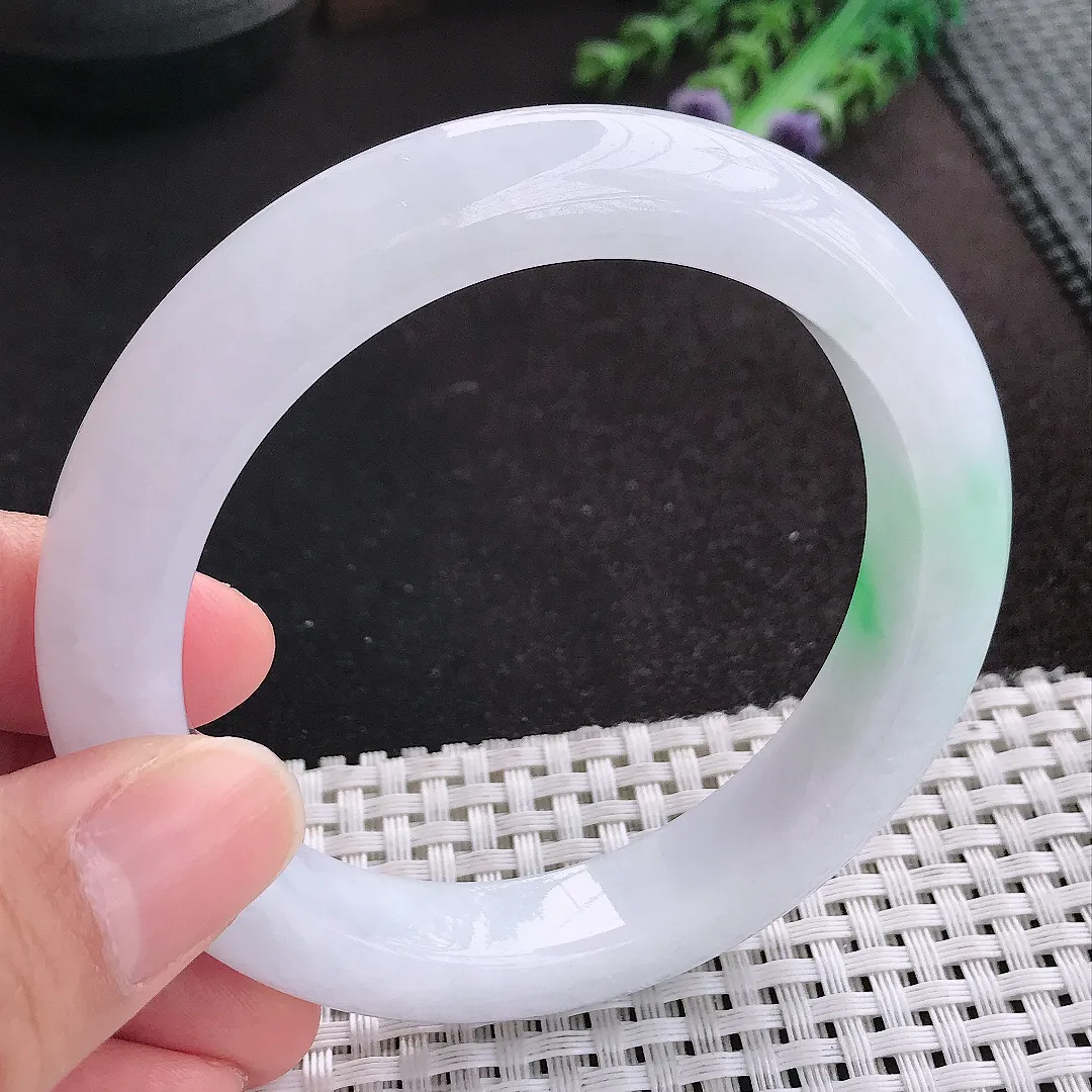 天然A货翡翠59/11.9/9.5老坑秀气冰润白底青飘绿手镯宽边玉手镯