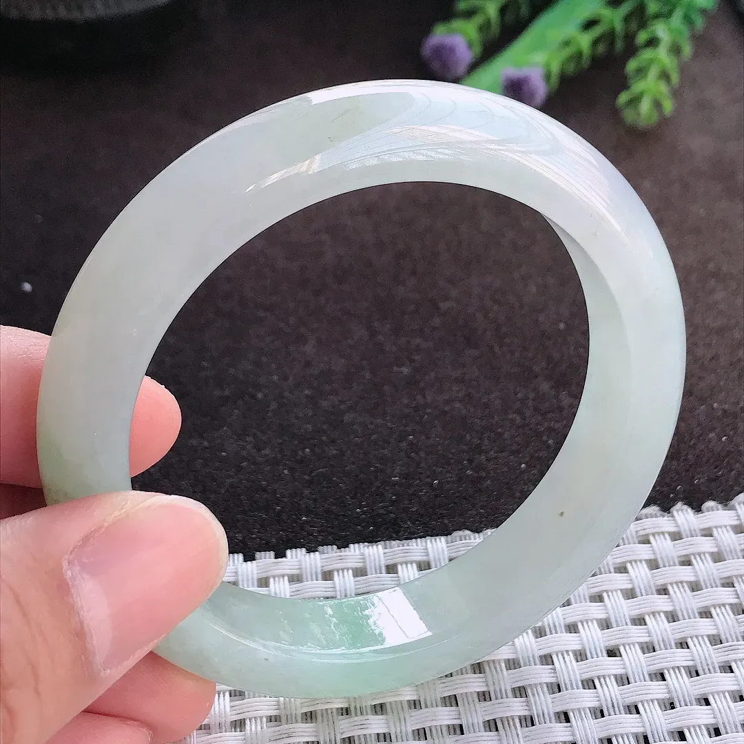 天然A货翡翠55/12.3/8.3老坑冰胶水灵手镯宽边玉手镯