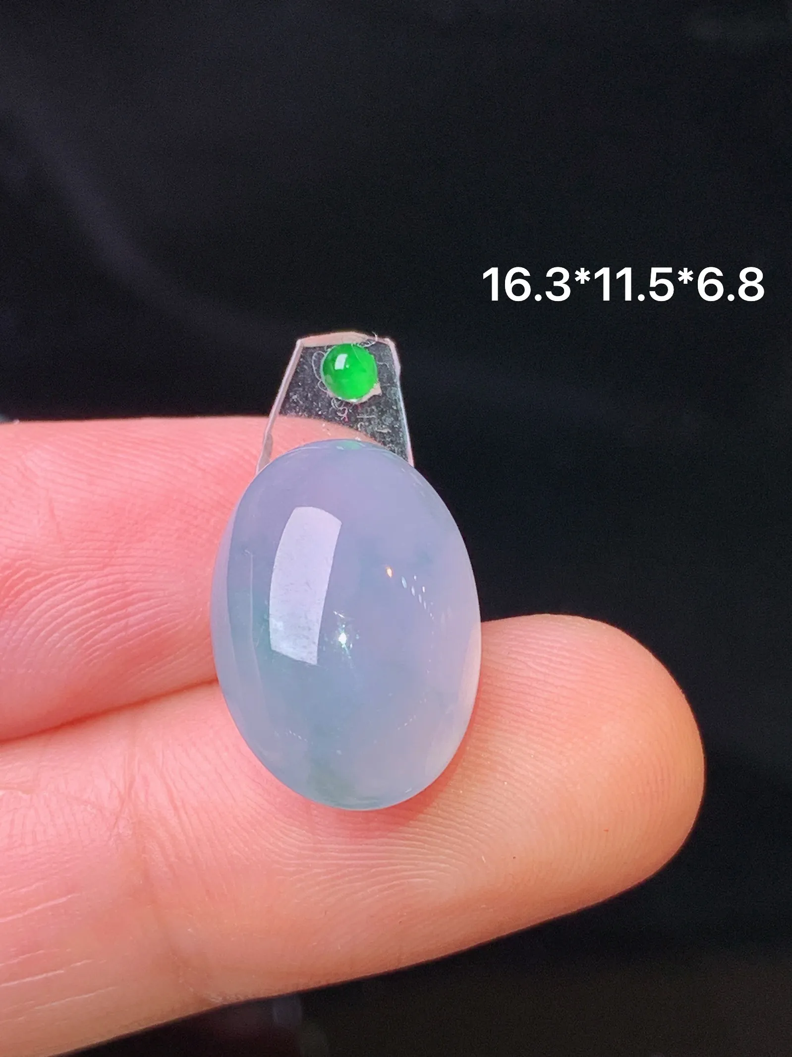 镶嵌款 紫罗兰蛋面吊坠 玉质细腻 色泽艳丽清新 整体尺寸16.3*11.5*6.8