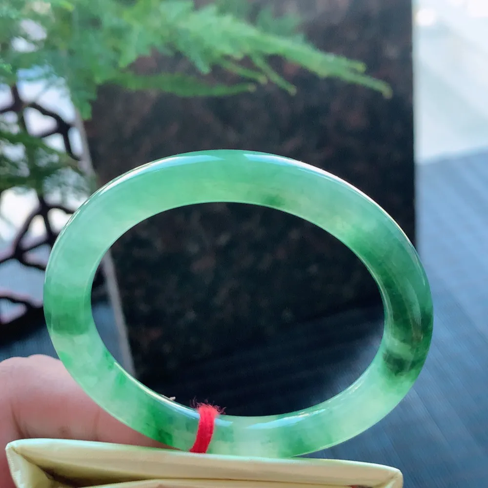 圆条冰辣绿 微细纹 尺寸:51.7/8.1 种色兼备