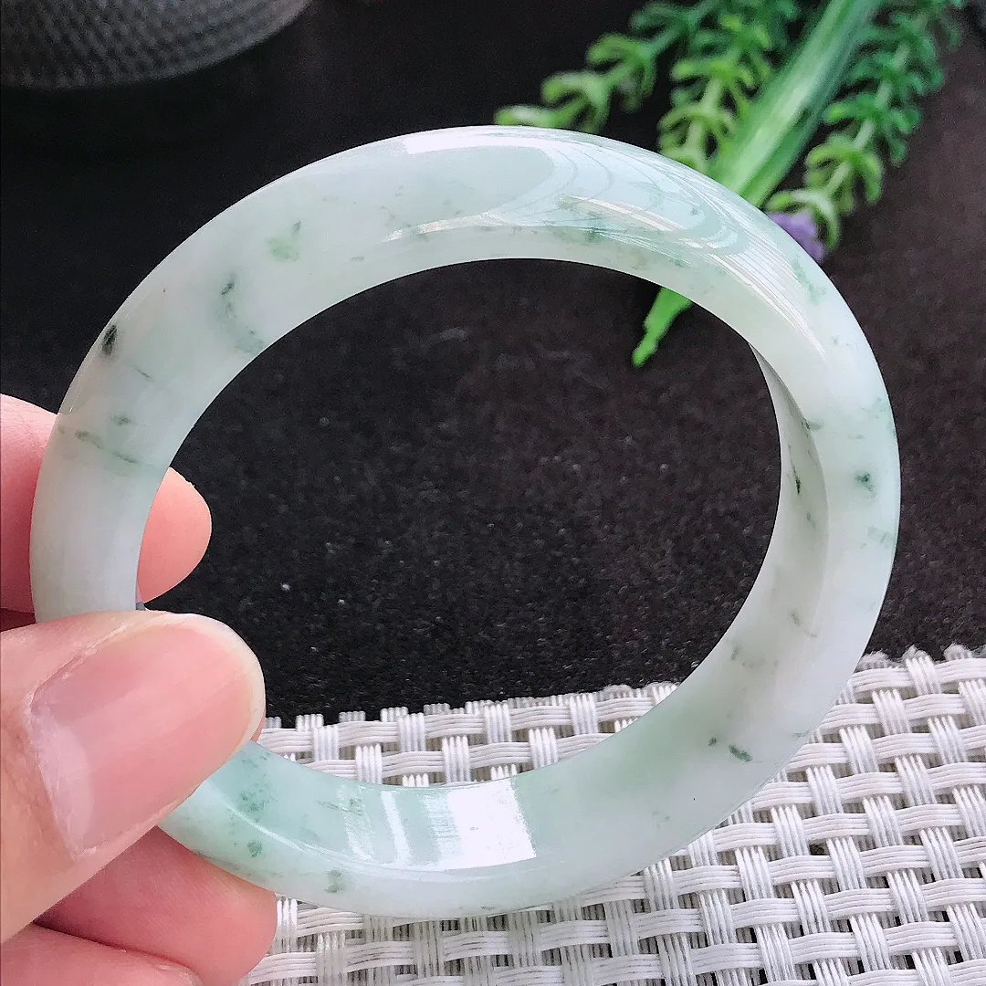 天然A货翡翠54/13/7.7老坑秀气冰润飘花手镯宽边玉手镯