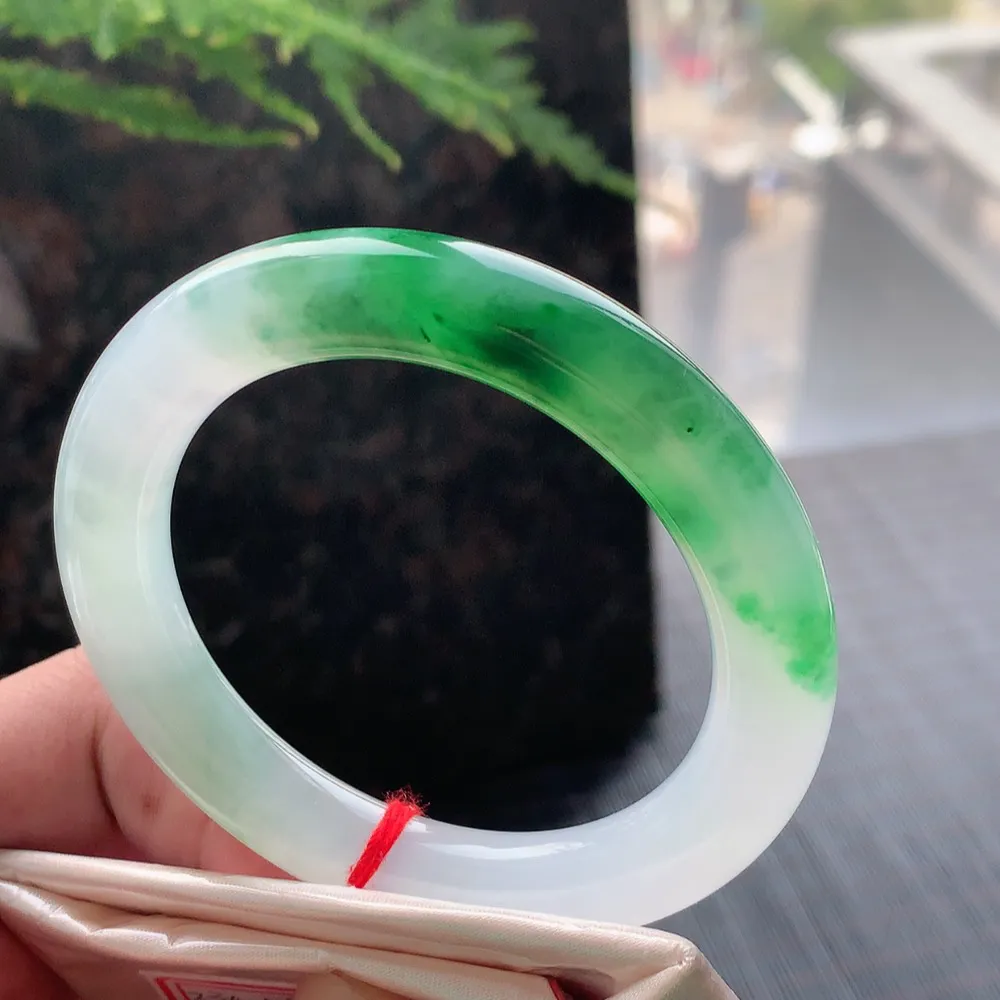 圆条高冰阳绿 无瑕 尺寸:53.4/9.8/10.3 种色兼备🥰🥰