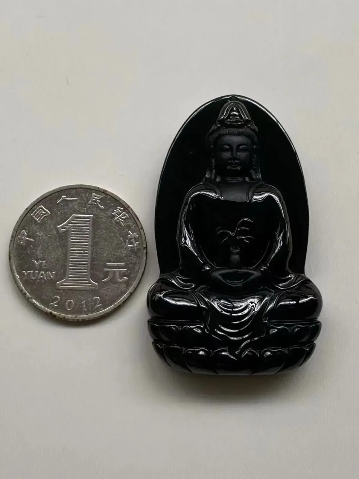 墨翠【素衣观音】细腻干净，黑度好，性价比高，雕工精湛，打灯透绿.