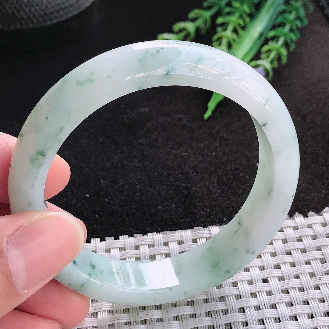 天然A货翡翠54/13/7.7老坑秀气冰润飘花手镯宽边玉手镯