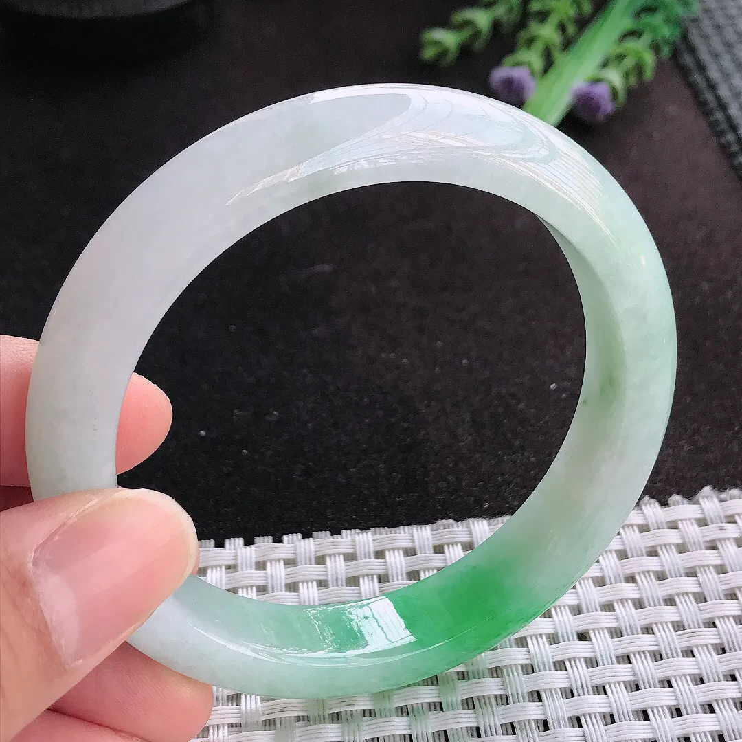 天然A货翡翠58.5/12.2/8.7老坑冰润起胶飘阳绿手镯宽边玉手镯