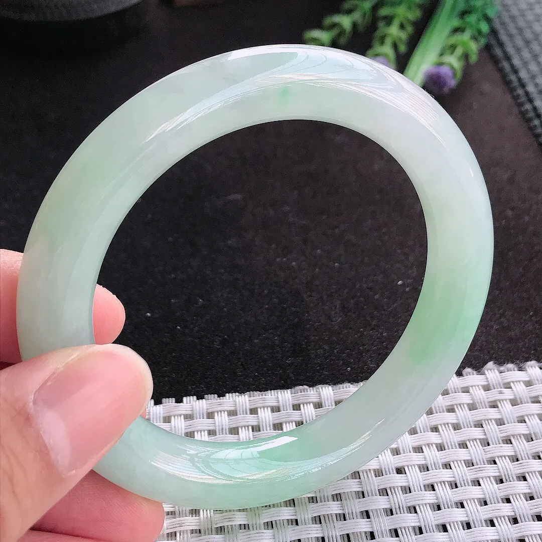 天然A货翡翠57/10.8/10.5老坑冰润起胶冰晴绿圆条手镯玉手镯