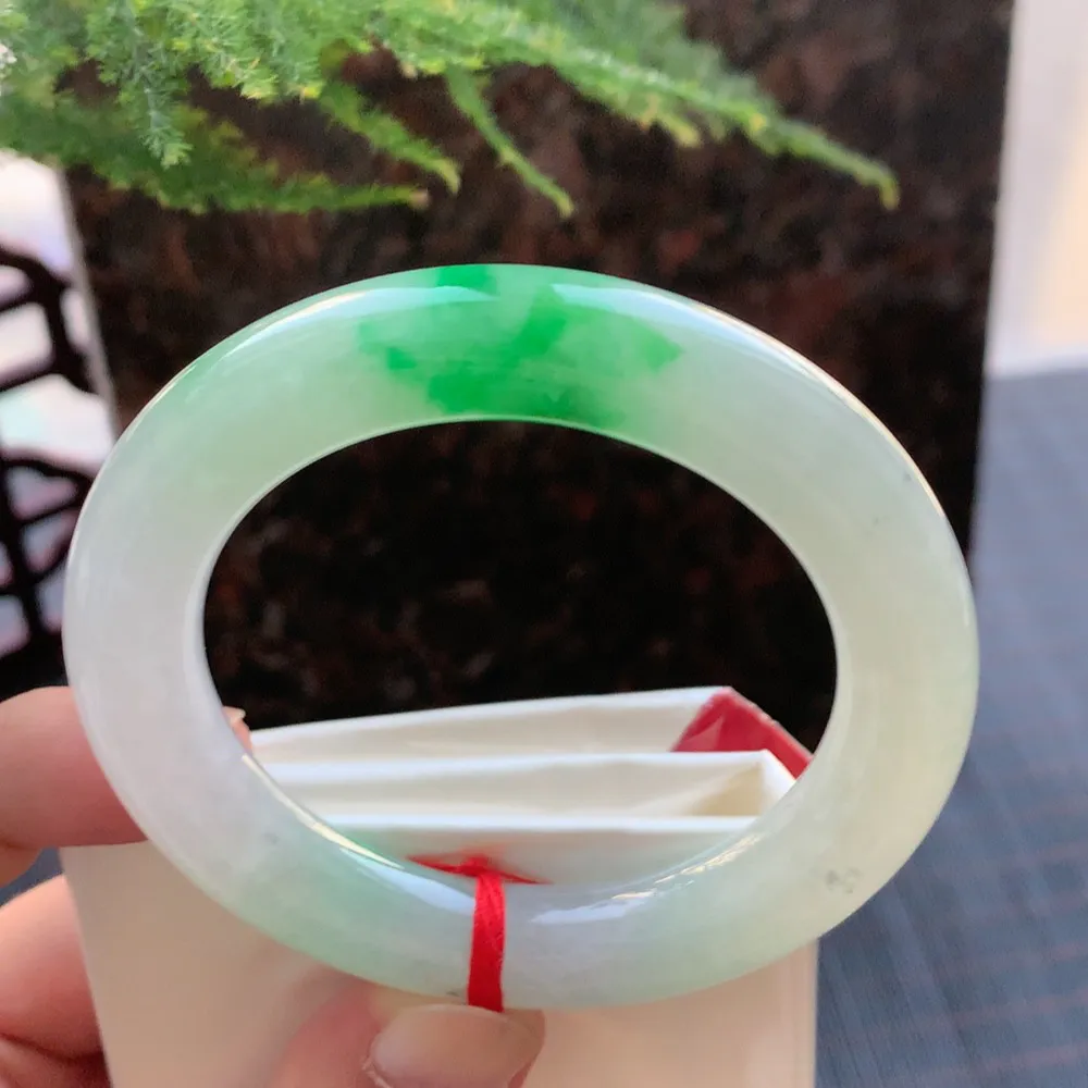 圆条冰阳绿 无瑕 尺寸:54.5/11.2  种色兼备🥰🥰