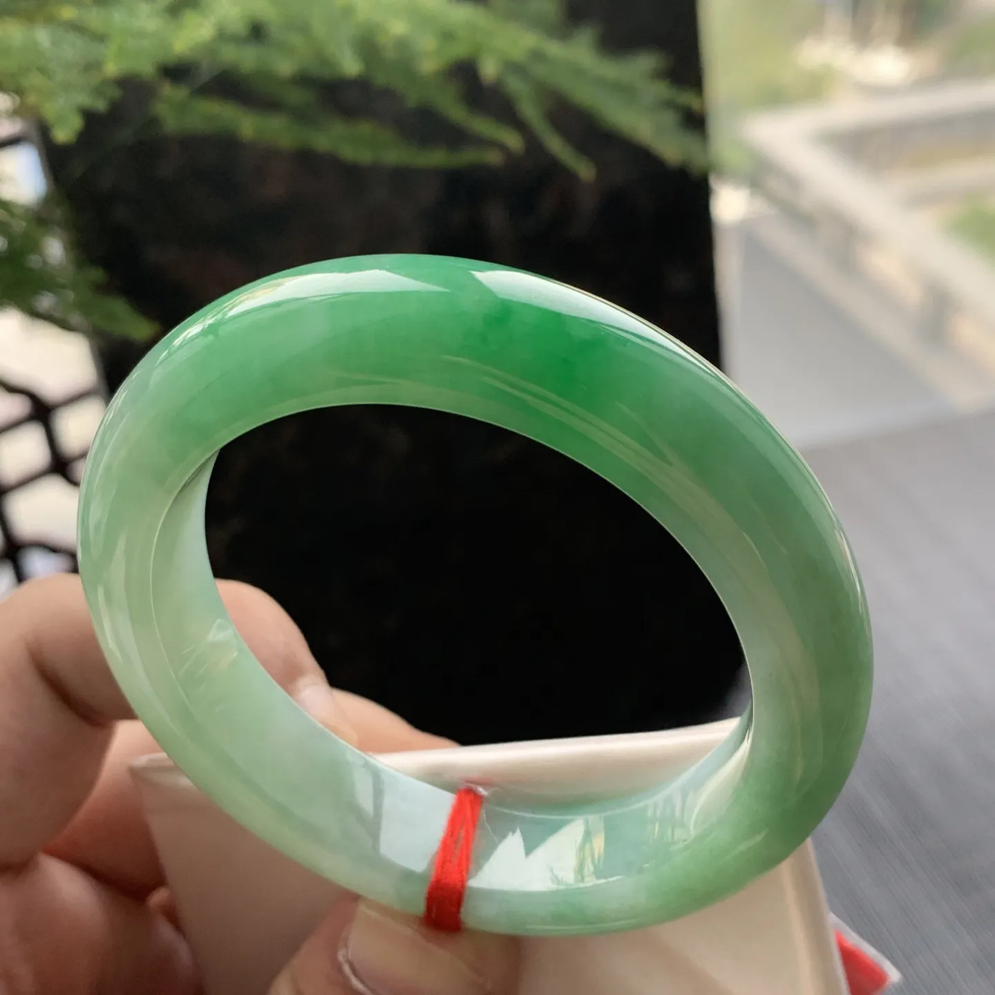 正圈冰翠绿 无瑕 尺寸:53.2/12.7/9.1 色好