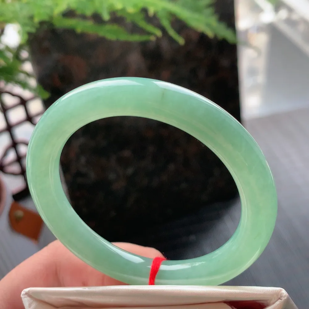 圆条冰绿 无瑕 尺寸:52.1/8.8 冰润