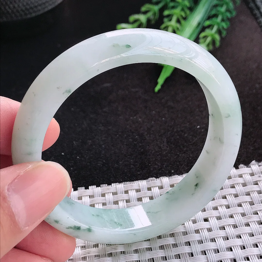 天然A货翡翠54/13/7.7老坑秀气冰润飘花手镯宽边玉手镯