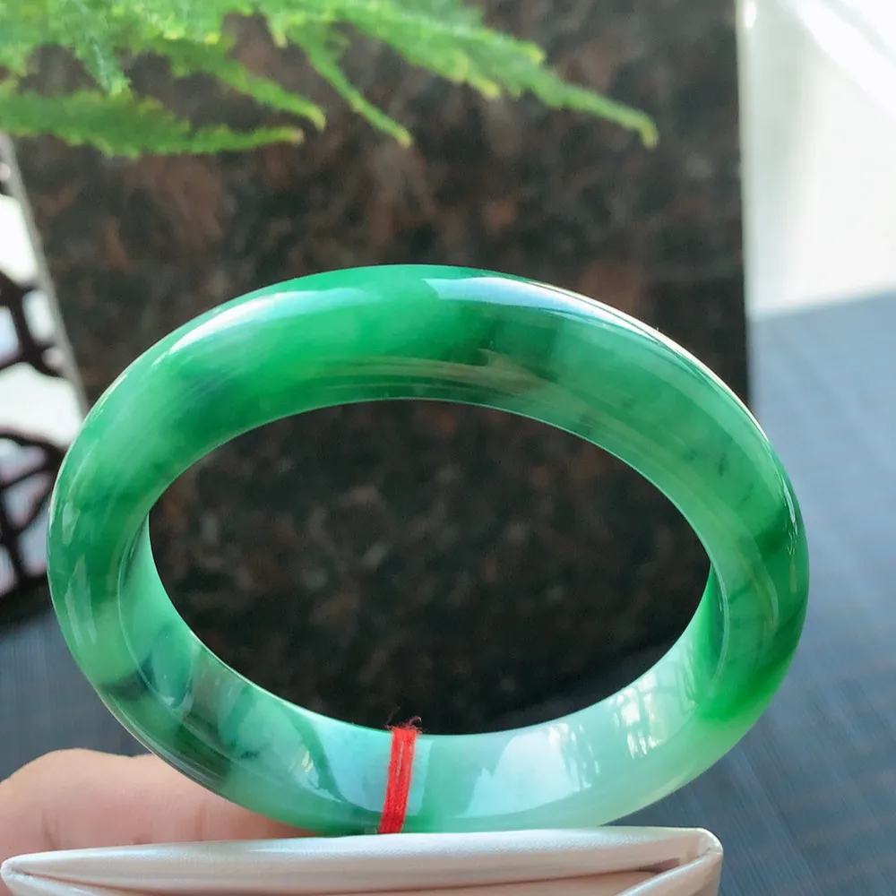 正圈冰糯辣绿 无瑕 尺寸:56.6/12.4/8.4色好