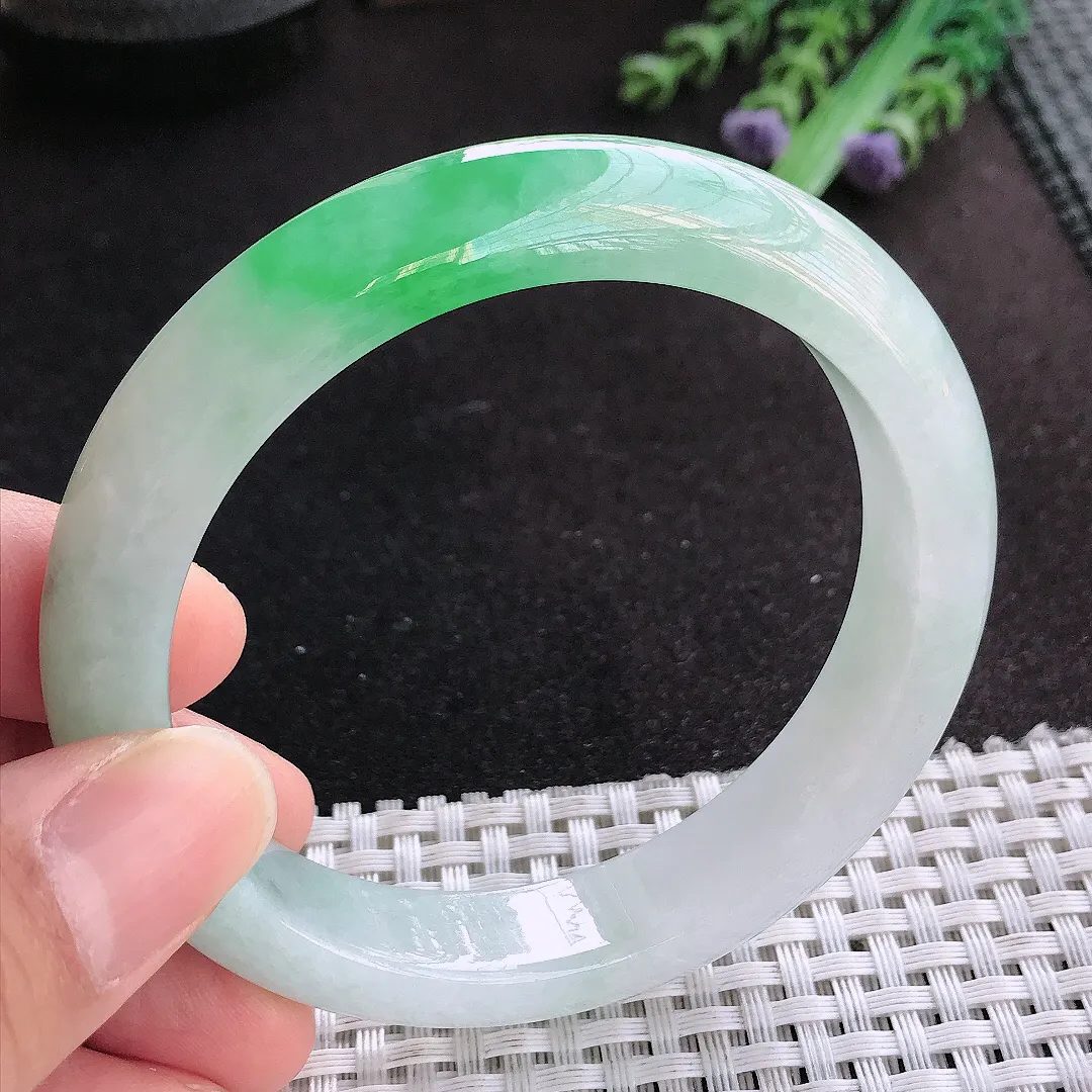 天然A货翡翠58.5/12.2/8.7老坑冰润起胶飘阳绿手镯宽边玉手镯